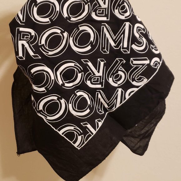 Refinery 29 Accessories - Refinery29 logo print Bandana from 29 Rooms